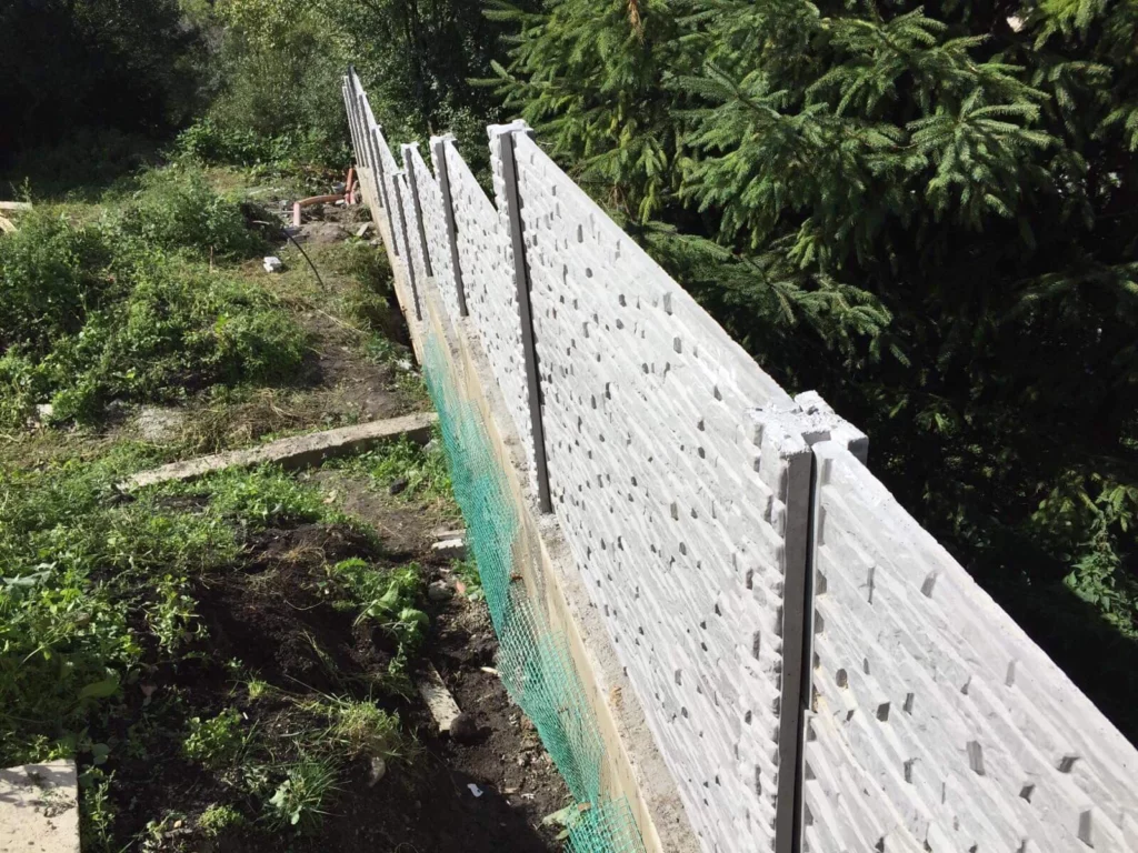 Realizácia Oravská Polhora - Betónový plot vzor číslo 1 30.08.2019 - 2