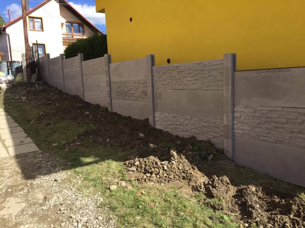 Realizácia Oravská Polhora - Betónový plot vzor číslo 1 12.10.2019 - 2