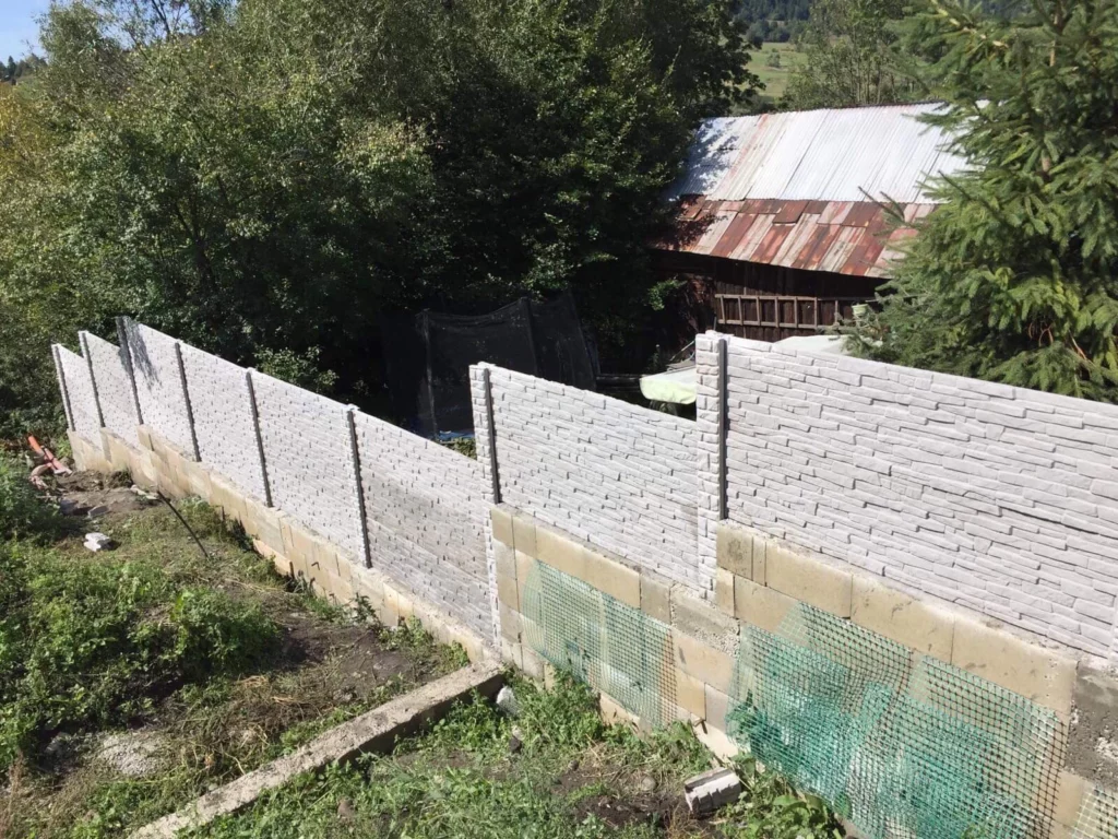 Realizácia Oravská Polhora - Betónový plot vzor číslo 1 30.08.2019 - 3