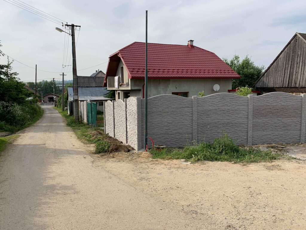 Realizácia Bobrov - Betónový plot vzor číslo 1 10.06.2019 - 5
