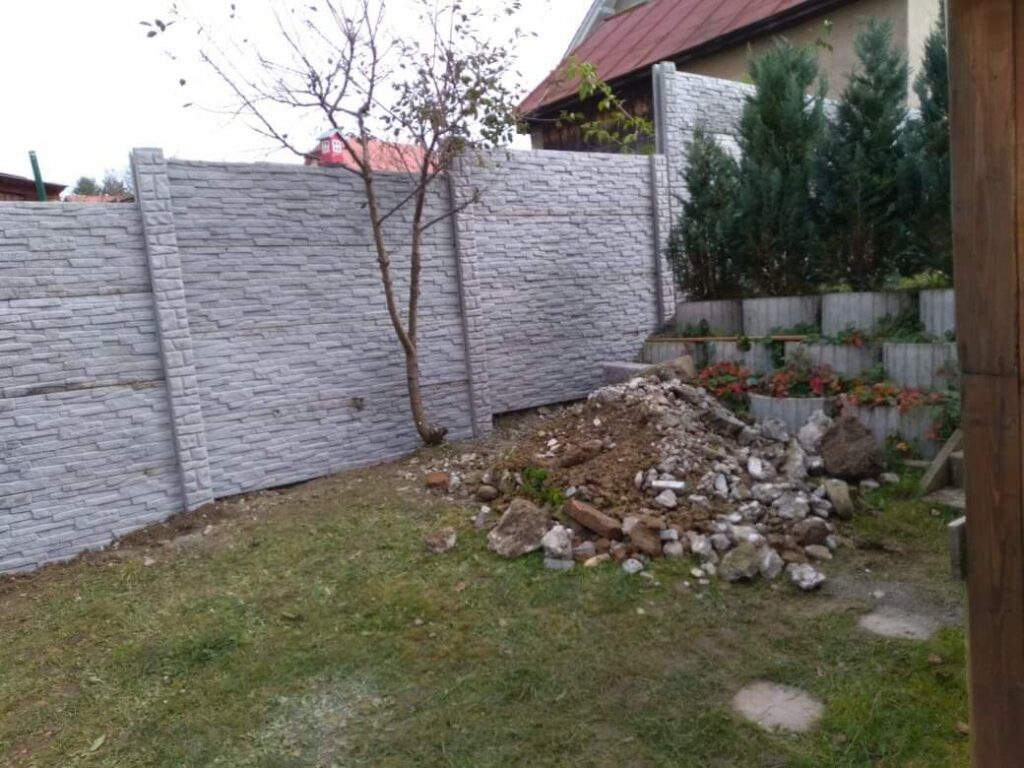 Realizácia Brezovica -Betónový plot vzor číslo 1 04.09.2018 - 6