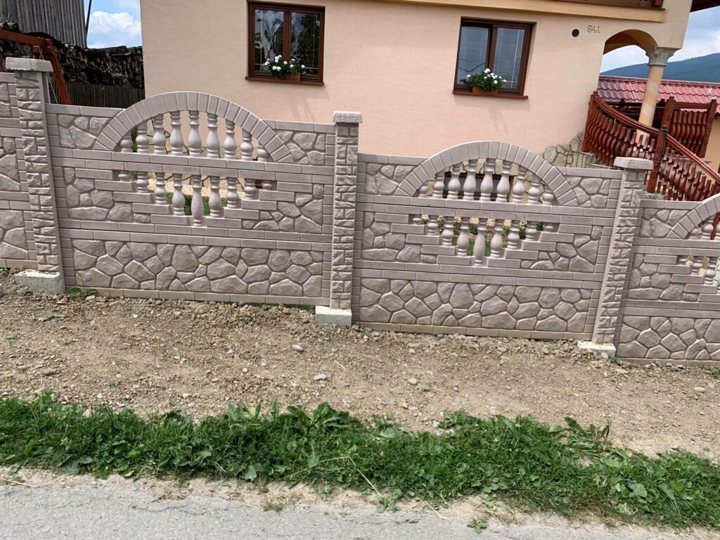 Realizácia Mútne - Betónový plot vzor číslo 11 23.06.2019 - 5