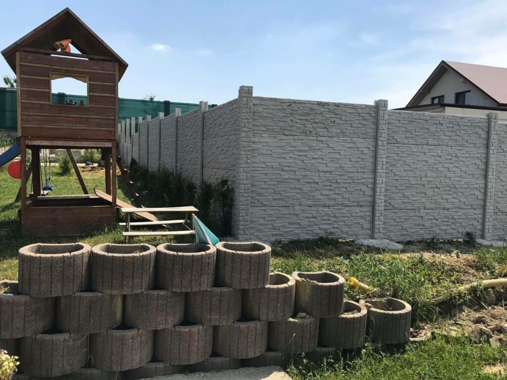 Realizácia Oravská Polhora - Betónový plot 1 4.06.2019 - 5