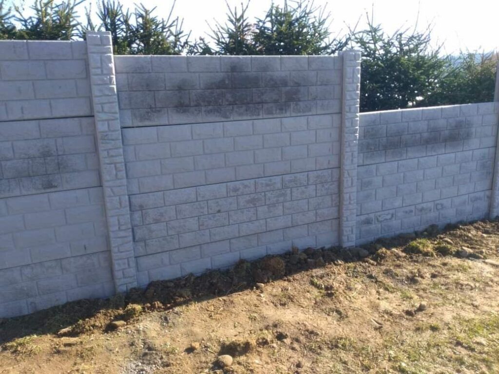 Realizácia Oravská Polhora- Betónový plot vzor číslo 8 16.11..2018 - 4