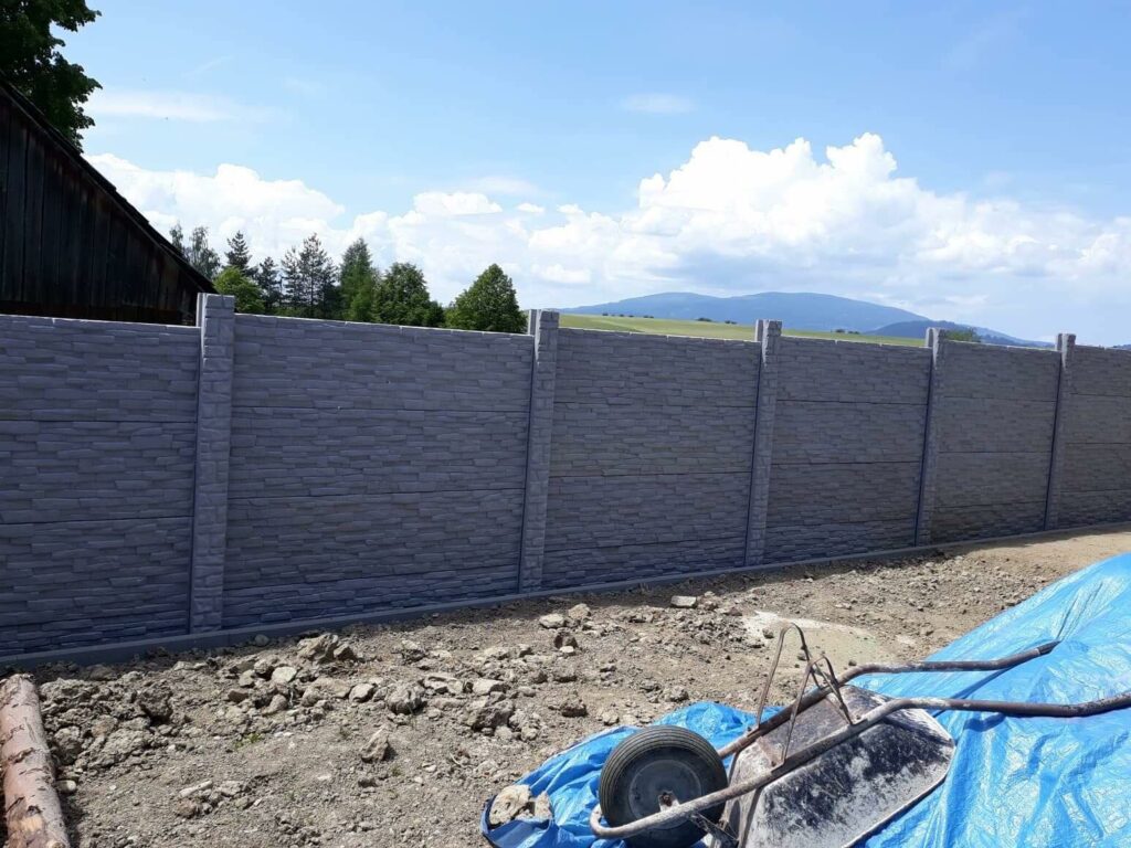 Realizácia Rabčice - Betónový plot vzor číslo 1 13.07.2017 - 2