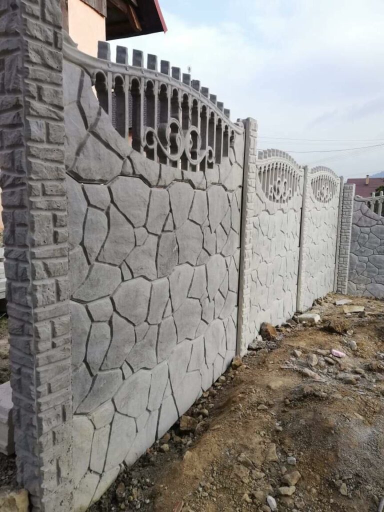 Realizácia Zakamené -Betónový plot vzor číslo 10 16.4.2019 - 5