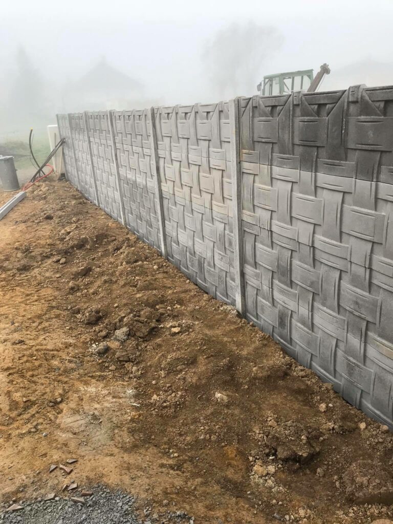 Realizácia Bobrov - Betónový plot vzor číslo 2 26.10.2018 - 3