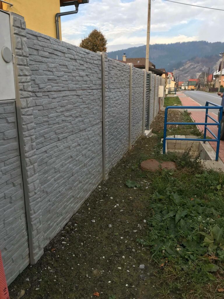 Realizácia Podbieľ - Betónový plot vzor číslo 1 03.08.2018 - 3