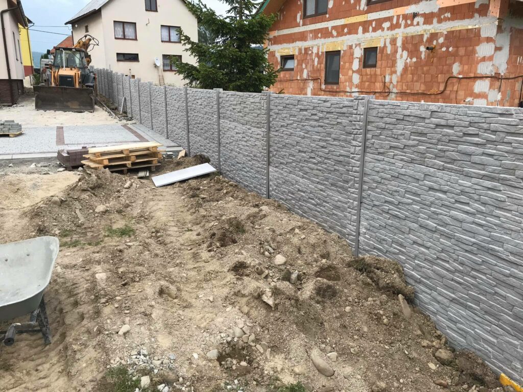 Realizácia Rabča - Betónový plot vzor číslo 1 28.05.2019 - 1